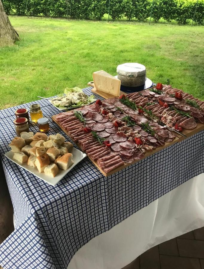 Cascina Cattabreghetta Bed & Breakfast Pombia Dış mekan fotoğraf