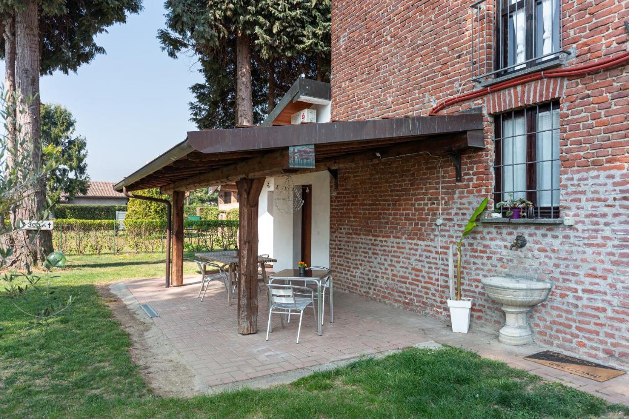 Cascina Cattabreghetta Bed & Breakfast Pombia Dış mekan fotoğraf