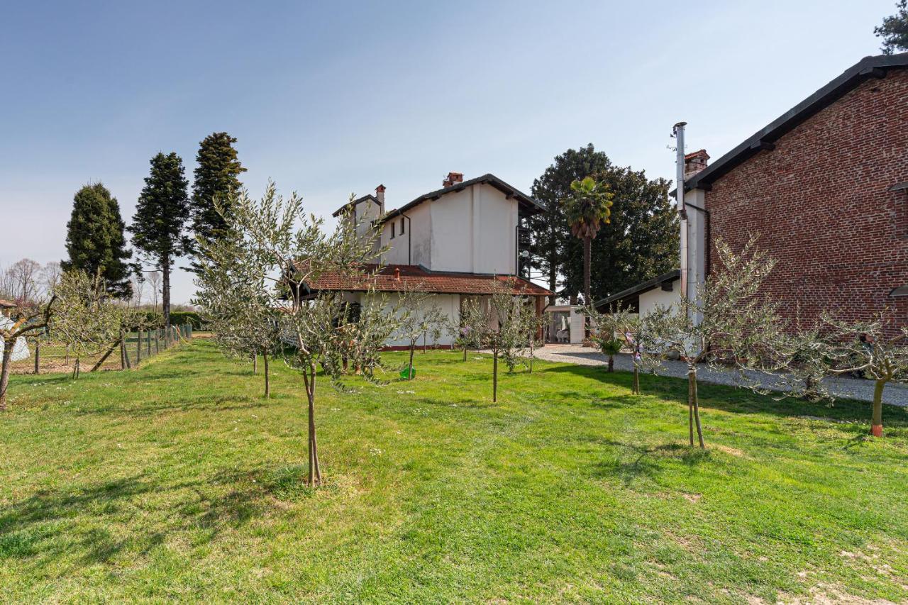 Cascina Cattabreghetta Bed & Breakfast Pombia Dış mekan fotoğraf