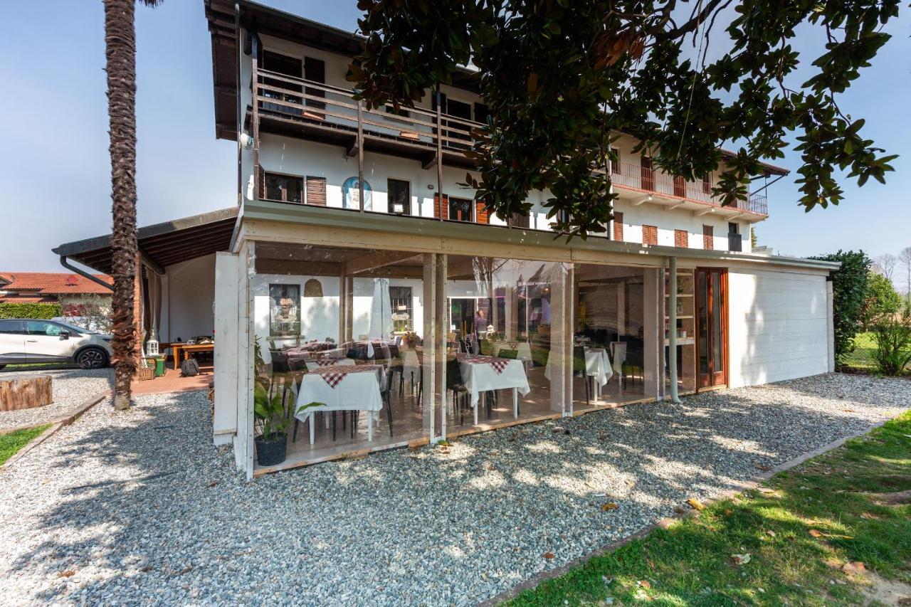 Cascina Cattabreghetta Bed & Breakfast Pombia Dış mekan fotoğraf